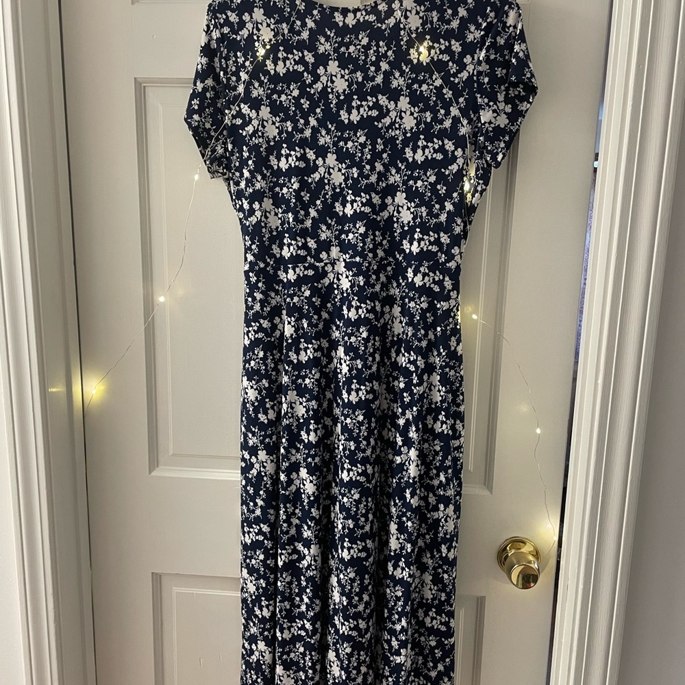 Spring dress.  Navy and white.  Mia and Tess designer.  Size medium.